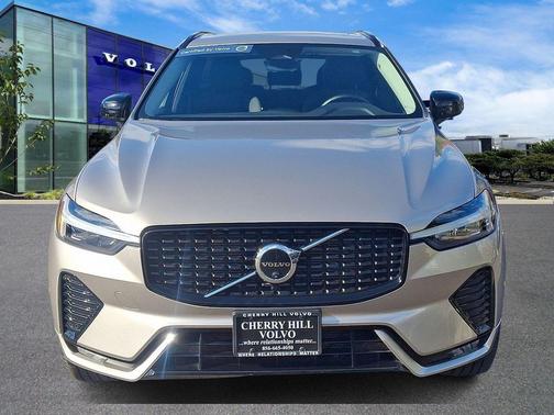 2025 Volvo XC60 B5 Plus