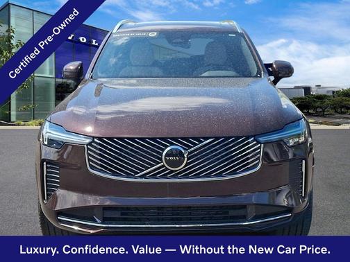 Mulberry Red 2025 Volvo XC90 Core