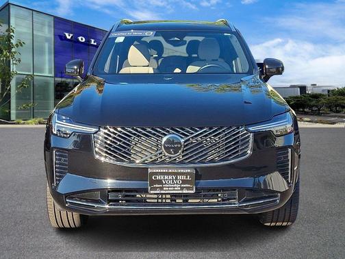 2025 Volvo XC90 B6 Plus 7-Seater