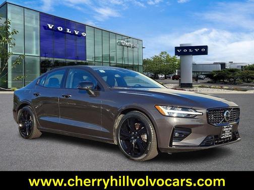 2025 Volvo S60 B5 Core