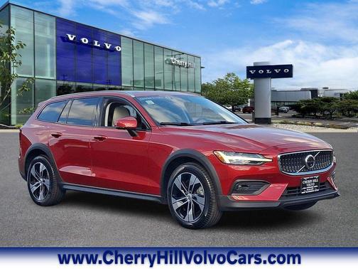 2024 Volvo V60 Cross Country B5 Plus