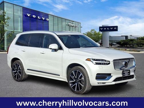 2023 Volvo XC90 Plus