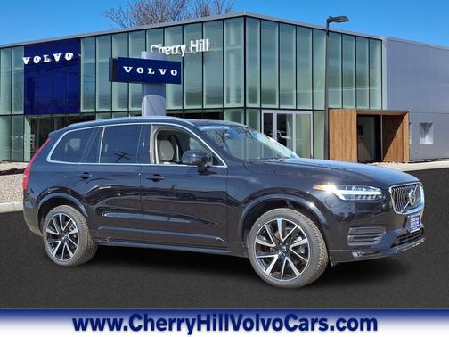 2022 Volvo XC90 T6 Momentum 7 Passenger