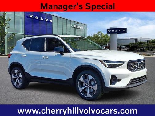2025 Volvo XC40 Plus