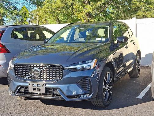 2025 Volvo XC60 B5 Plus
