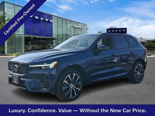Denim Blue 2025 Volvo XC60 Plus