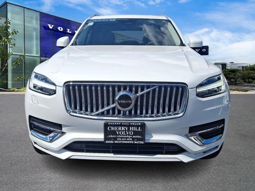 2024 Volvo XC90 B5 Core Bright Theme