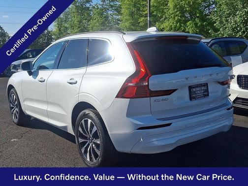 Crystal White 2023 Volvo XC60 Core