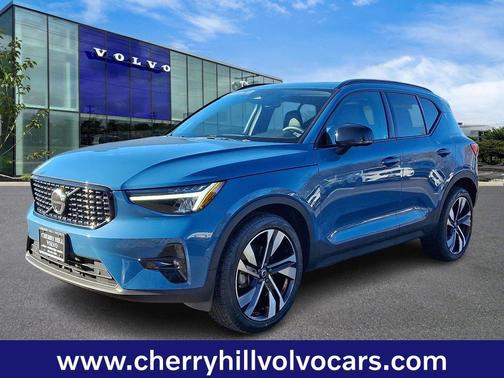 2023 Volvo XC40 Plus