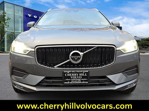 2021 Volvo XC60 T5 Momentum