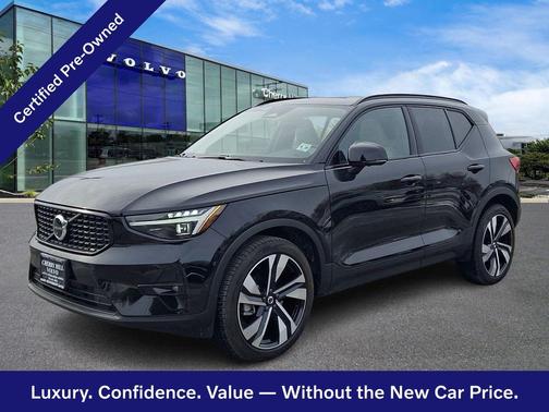 Onyx Black 2025 Volvo XC40 Ultra