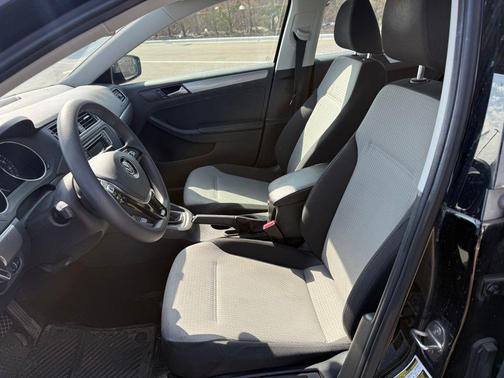 Black 2017 Volkswagen Jetta 1.4T S