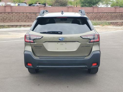 Autumn Green Metallic 2024 Subaru Outback Onyx Edition
