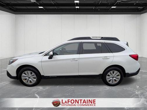 White 2019 Subaru Outback 2.5i Premium