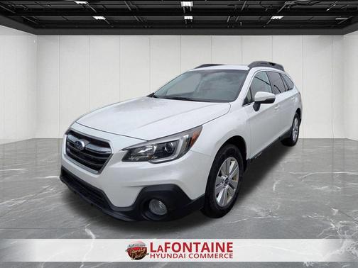 White 2019 Subaru Outback 2.5i Premium