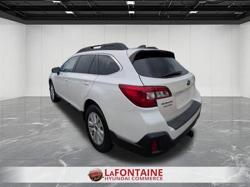 White 2019 Subaru Outback 2.5i Premium