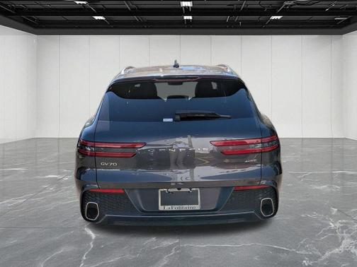 2025 Genesis GV70 2.5T