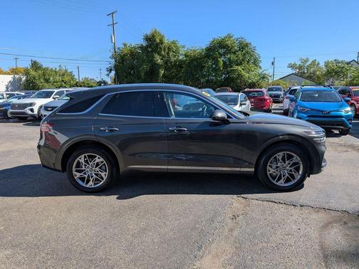 2025 Genesis GV70 2.5T