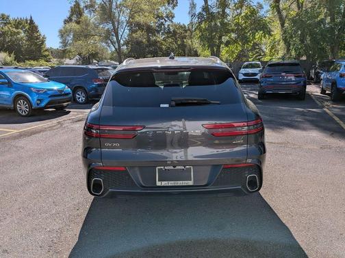 2025 Genesis GV70 2.5T