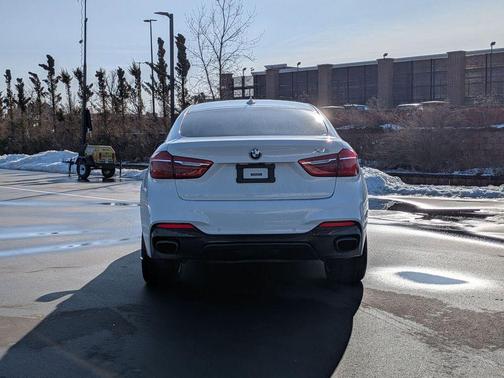 2015 BMW X6 xDrive50i