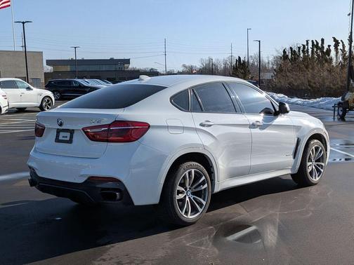 2015 BMW X6 xDrive50i