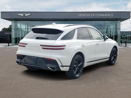 Alta White 2027 Genesis GV70 2.5T