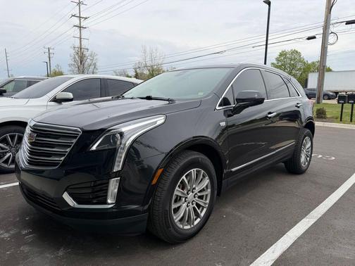 Stellar Black Metallic 2017 Cadillac XT5 Luxury