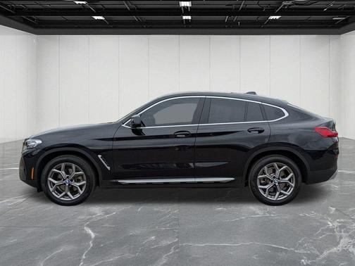 2023 BMW X4 xDrive30i