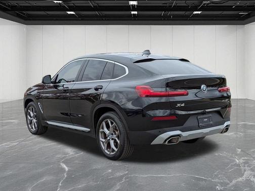 2023 BMW X4 xDrive30i