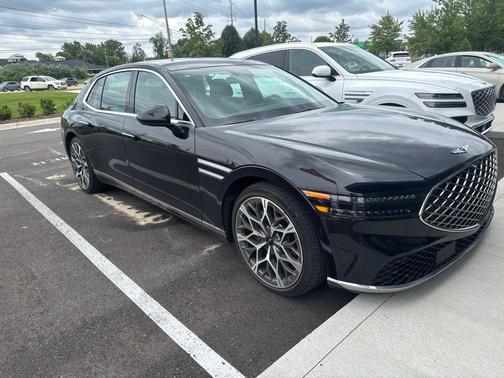 Black 2023 Genesis G90 3.5T e-SC