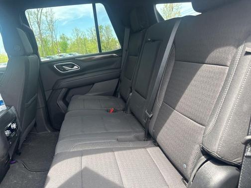 Titanium Rush Metallic 2023 GMC Yukon SLE