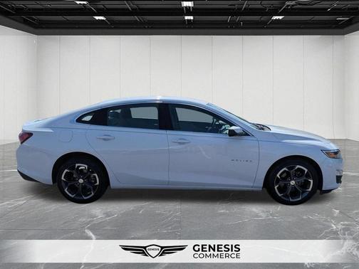 Summit White 2022 Chevrolet Malibu LT