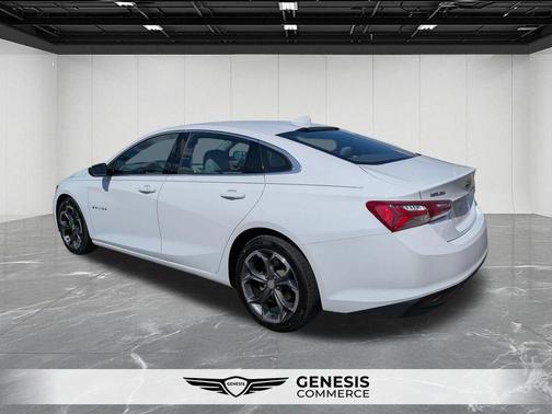 Summit White 2022 Chevrolet Malibu LT