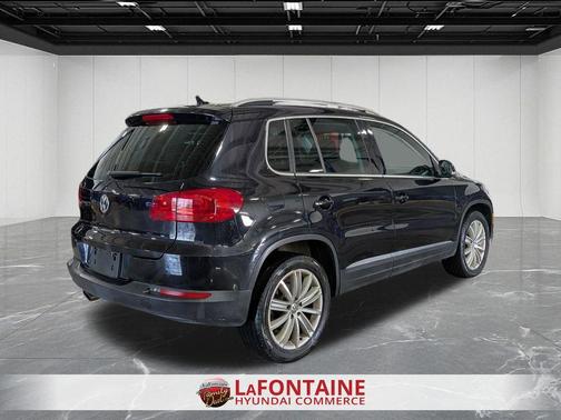 Deep Black Pearl 2015 Volkswagen Tiguan 4MOTION Auto SEL
