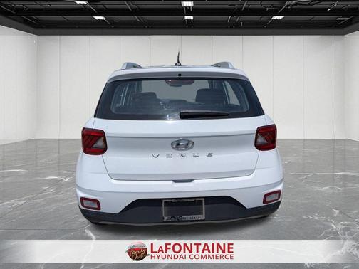 Lunar White 2023 Hyundai VENUE SEL