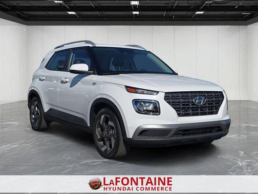 Lunar White 2023 Hyundai VENUE SEL