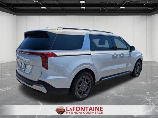 Ivory Silver 2025 Kia Carnival SX