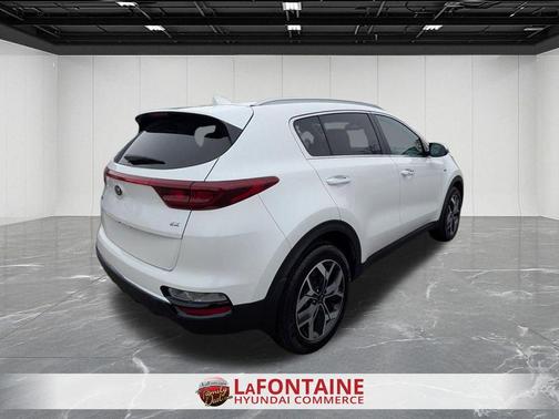 Snow White Pearl 2021 Kia Sportage EX