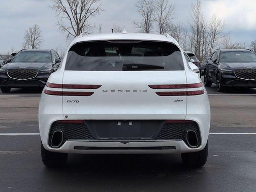 2025 Genesis GV70 2.5T