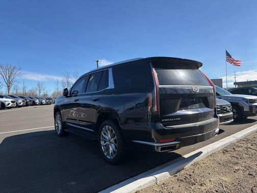 2022 Cadillac Escalade Luxury