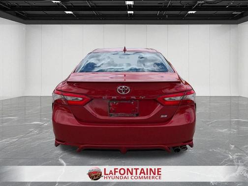 Red 2019 Toyota Camry SE