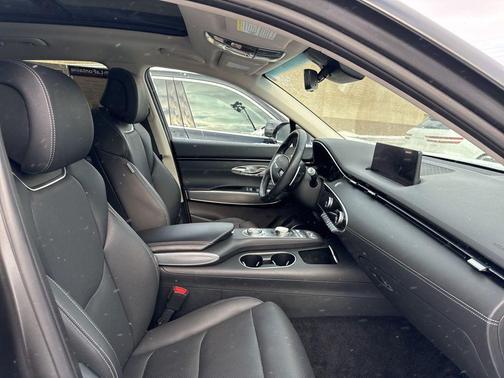 2023 Genesis GV70 2.5T