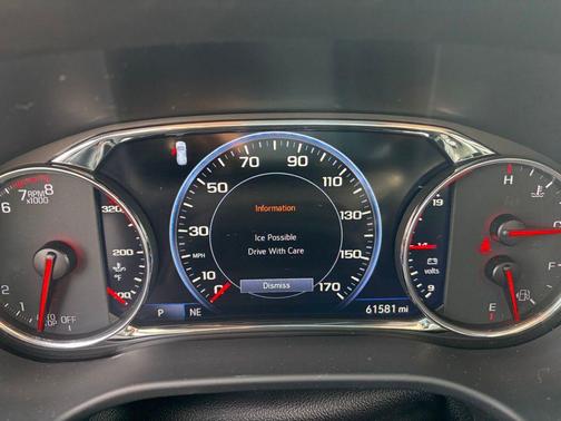 Summit White 2021 GMC Acadia SLT