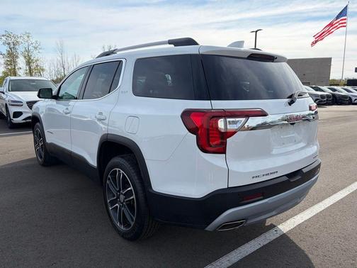 Summit White 2021 GMC Acadia SLT