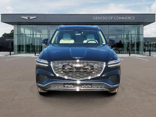 Black 2027 Genesis GV70 2.5T