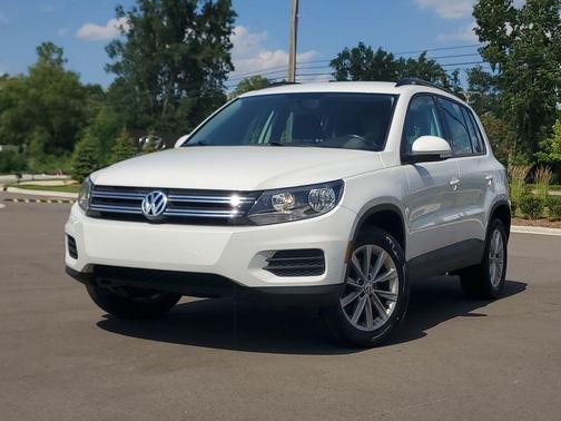 Pure White 2017 Volkswagen Tiguan Limited 2.0T