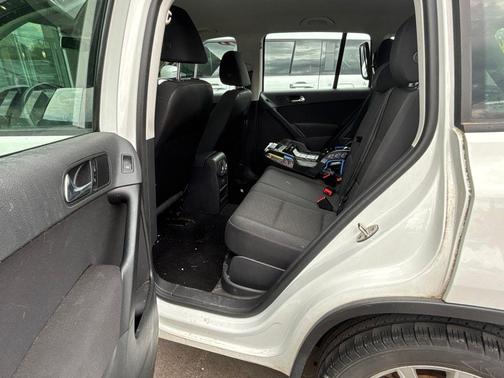 Pure White 2017 Volkswagen Tiguan Limited 2.0T