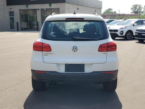 Pure White 2017 Volkswagen Tiguan Limited 2.0T
