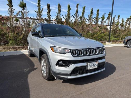 Silver Zynith 2025 Jeep Compass Limited