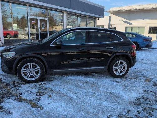 2022 Mercedes-Benz GLA 250 Base 4MATIC